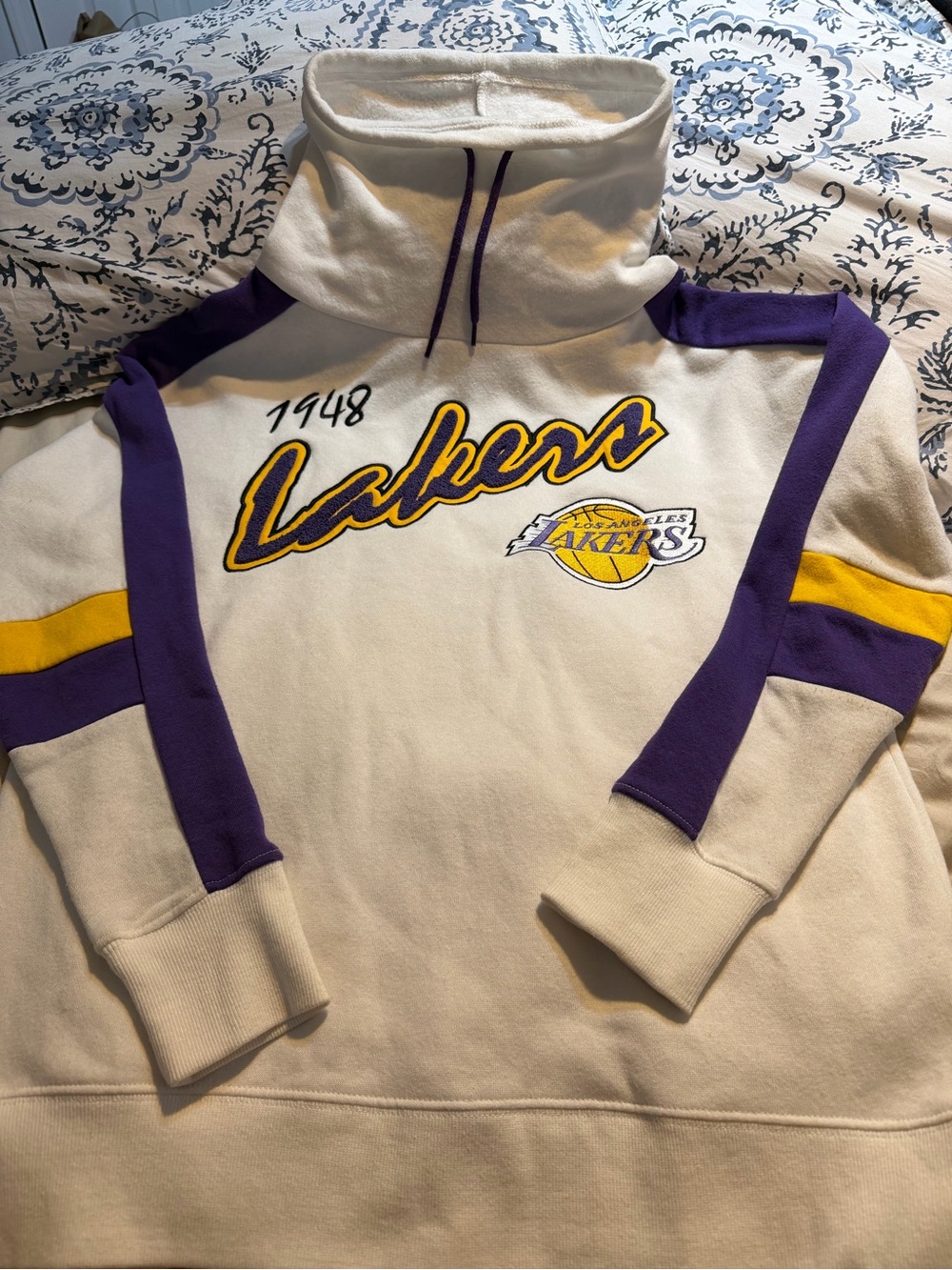 Vintage Los Angeles Lakers Pullover Hoodie Sweater